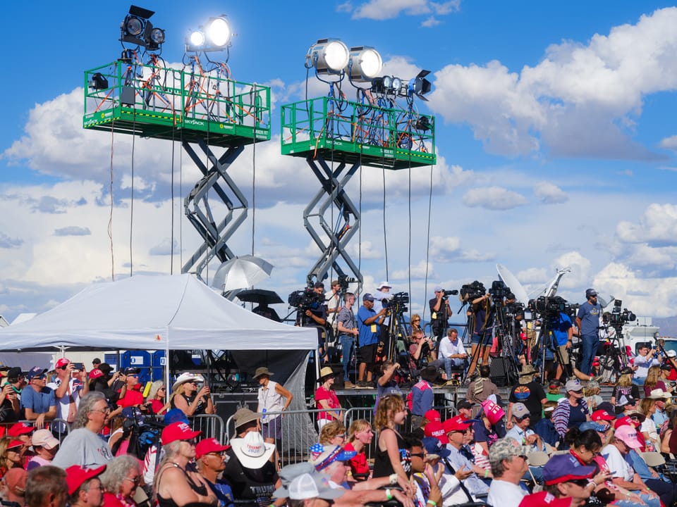A Trump Rally in the Desert